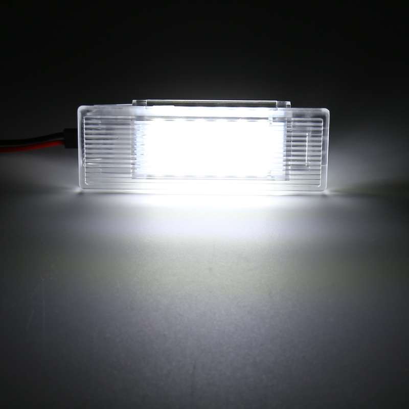 2 PCS LED Car DC 12V 1.5W 6000K 100LM Door Lights 18LEDs SMD-3014 Lamps for BMW F10(White Light)