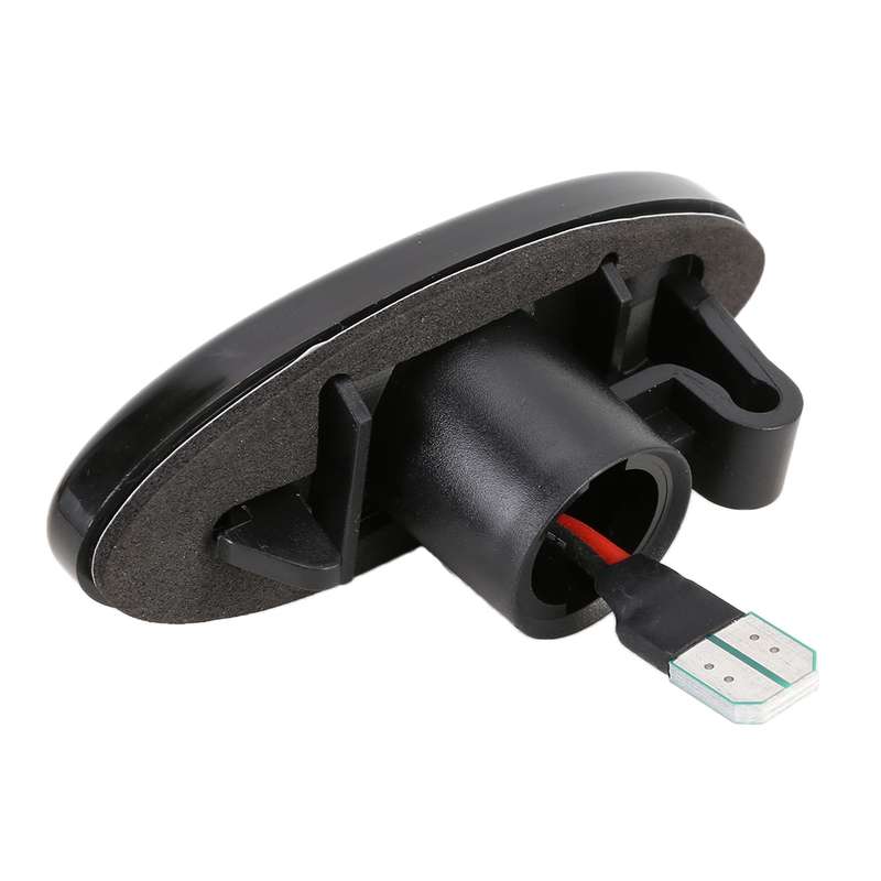 2 PCS DC12V / 3W Car LED Dynamic Blinker Side Lights Flowing Water Turn Signal Light for Nissan, Amb