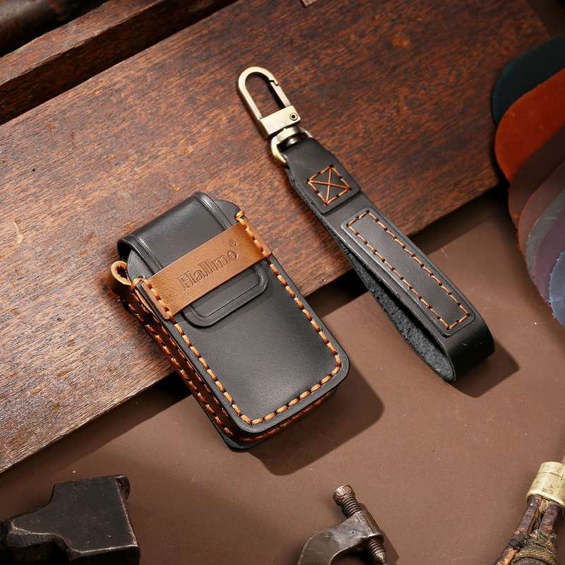 Hallmo Car Cowhide Leather Key Protective Cover Key Case for Honda Civic / Accord 4-button(Black)