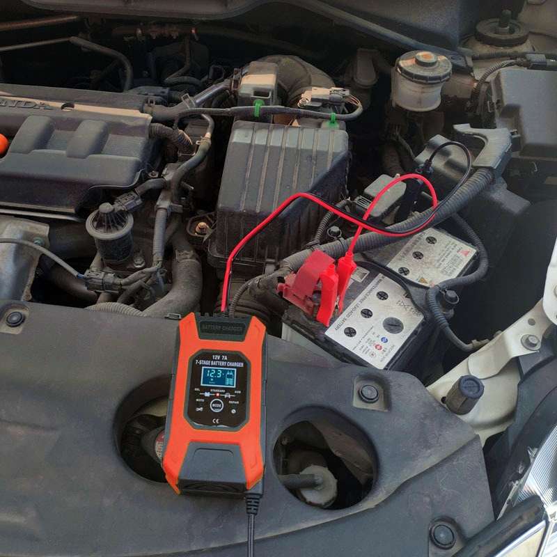 FOXSUR Car / Motorcycle Repair Charger 12V 7A 7-stage + Multi-battery Mode Lead-acid Battery Charger