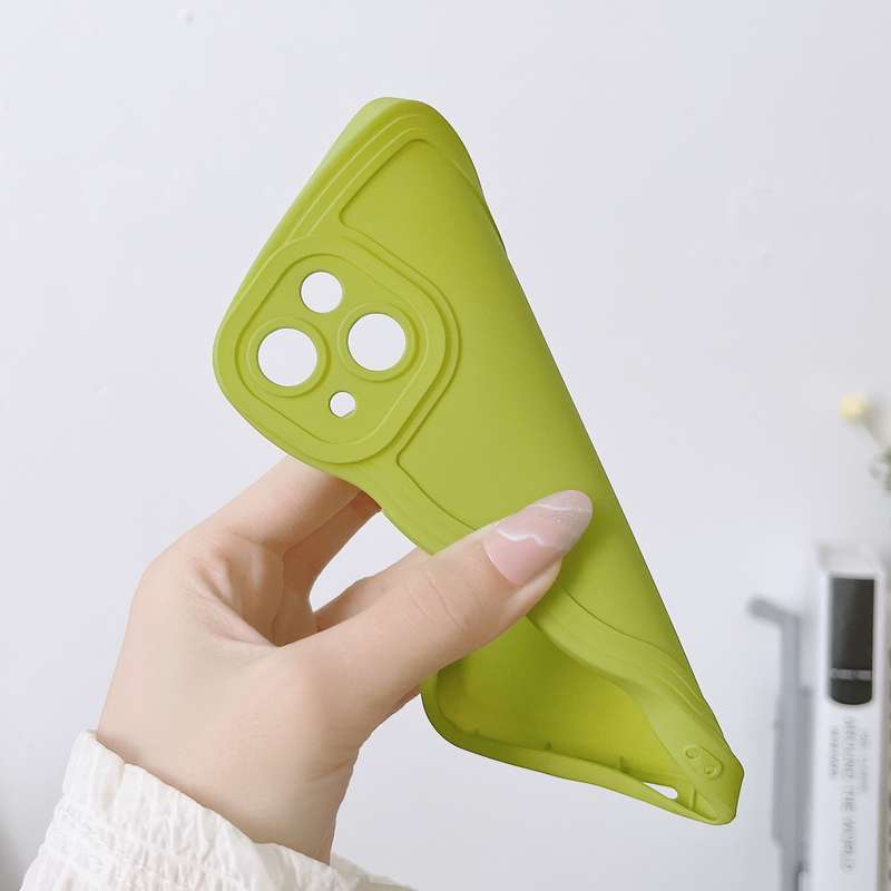 For iPhone 13 Wave Edge Silicone Phone Case(Green)