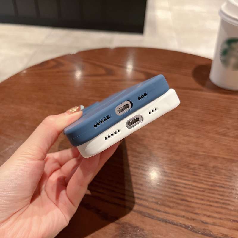 For iPhone 14 Pro Max Magsafe Magnetic Silicone Phone Case(White)
