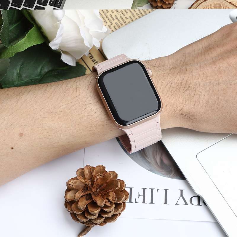 For Apple Watch Series 3 38mm Magnetic Loop Silicone Watch Band(Pink)