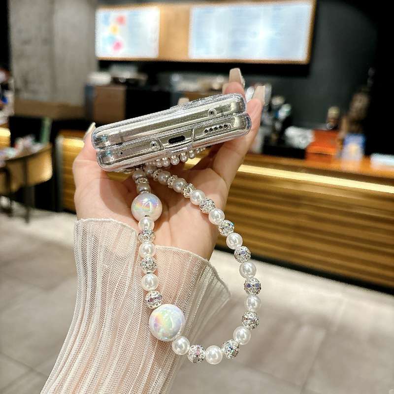 For vivo X Flip Pearlescent Shell Texture Heart Pattern Phone Case with Bracelet(White)