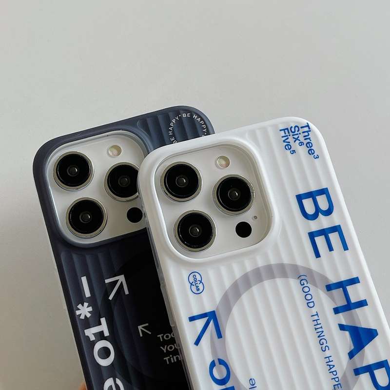 For iPhone 15 Pro Max Striped Skin Feel Magnetic Magsafe Phone Case(White)