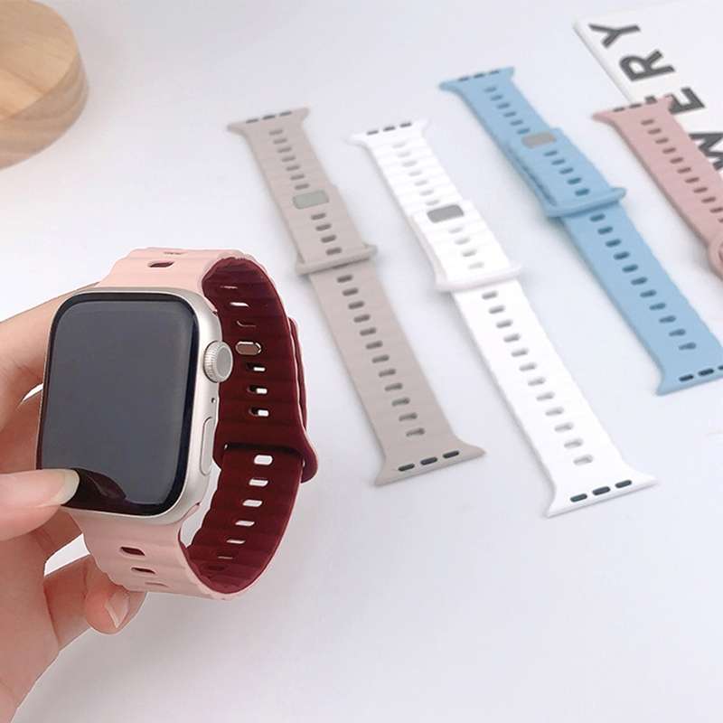 For Apple Watch Series 10 46mm Reverse Buckle Breathable Silicone Watch Band(Saddle Brown)