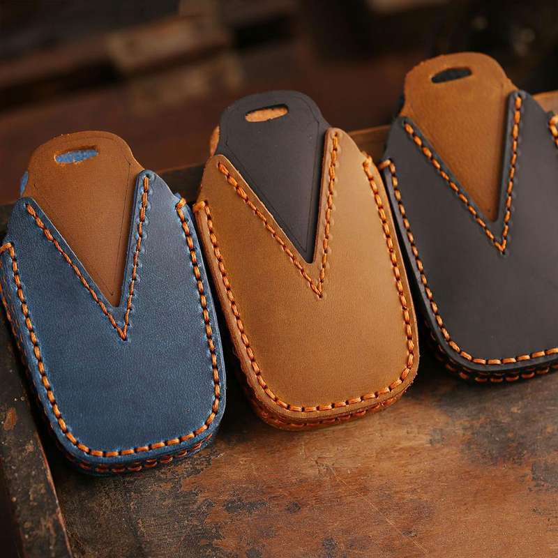 For Toyota Corolla 3-button B111 Crazy Horse Cowhide Car Key Protection Cover(Brown)