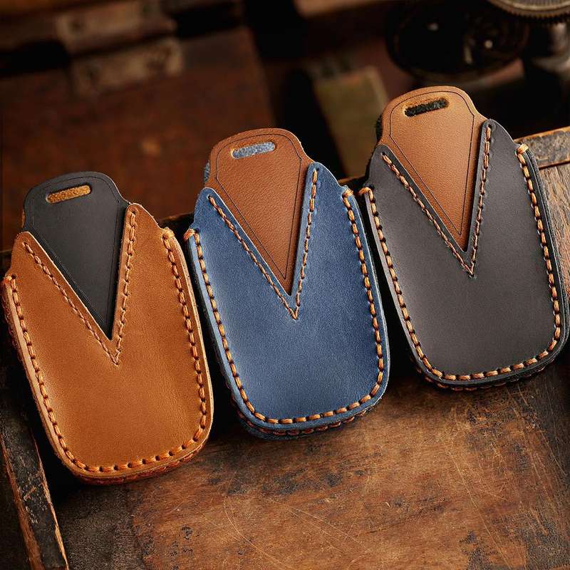 For Toyota SIENNA / Granvia / Alphard / Vellfire Hallmo Crazy Horse Cowhide Car Key Protection Cover