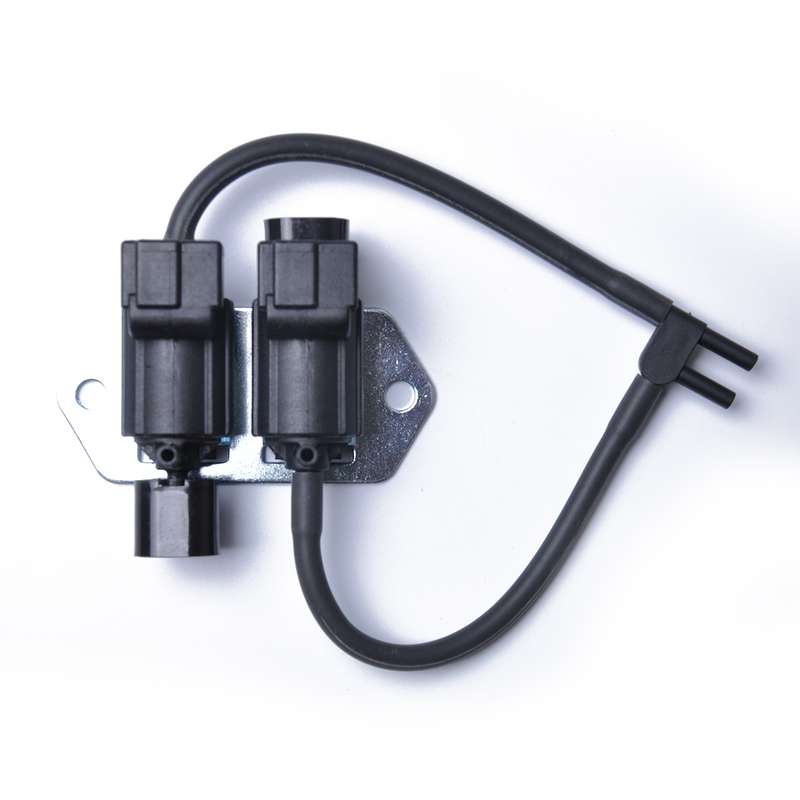 Car Vacuum Wheel Clutch Control Solenoid Valve K5T47776 for Mitsubishi Pajero L200 L300