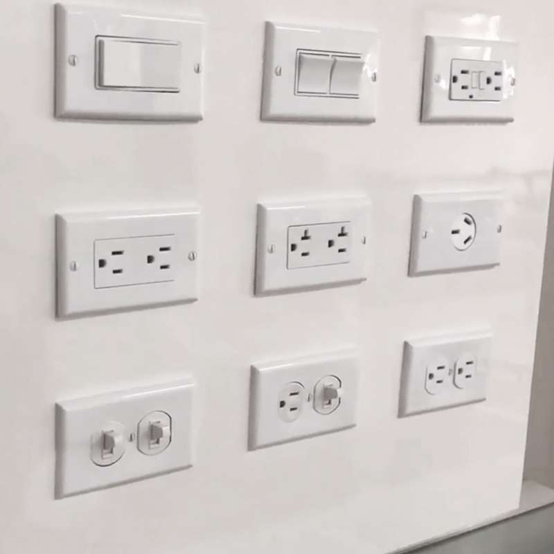 PC Double-connection Power Socket Switch with USB, US Plug, Square White UL 15A Leakage Protection S