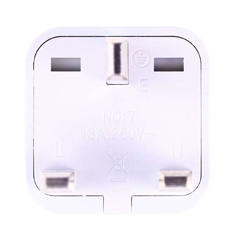 Portable Universal Socket to UK Plug Power Adapter Travel Charger (Black)