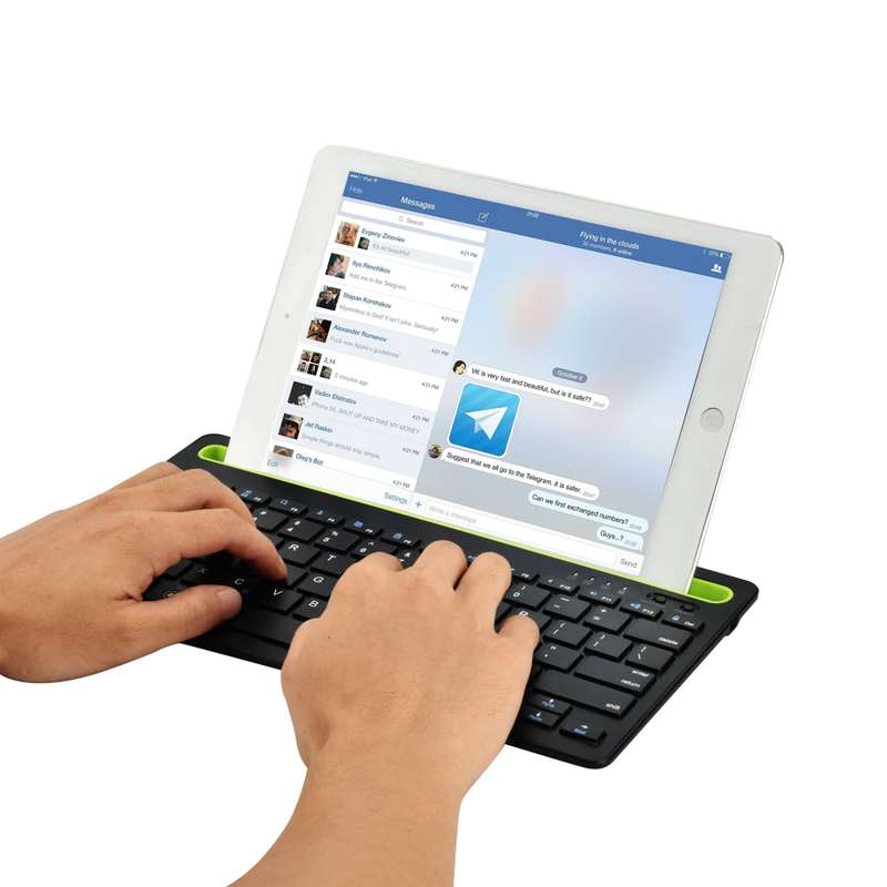 B908 Ultra-slim 78 Keys Bluetooth Wireless Keyboard with Concave Mobile Phone Holder (Black)