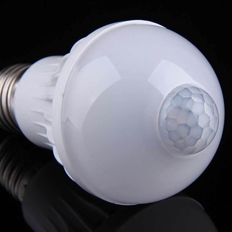 E27 5W Infrared Motion Sensor LED Light Bulb, Sensor Distance: 4-6m, AC 85-265V