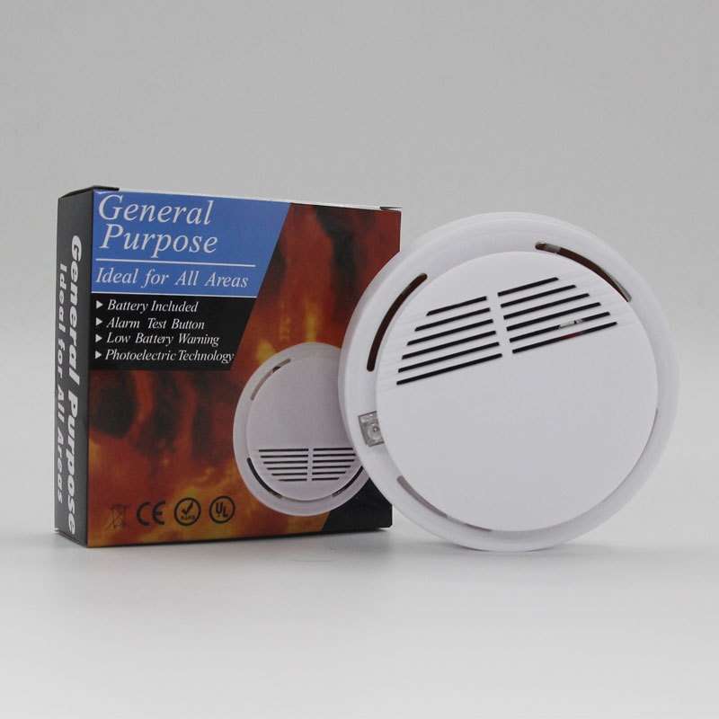 SS-168 First Alert Battery-Operated Fire Smoke Alarm Detector(White)