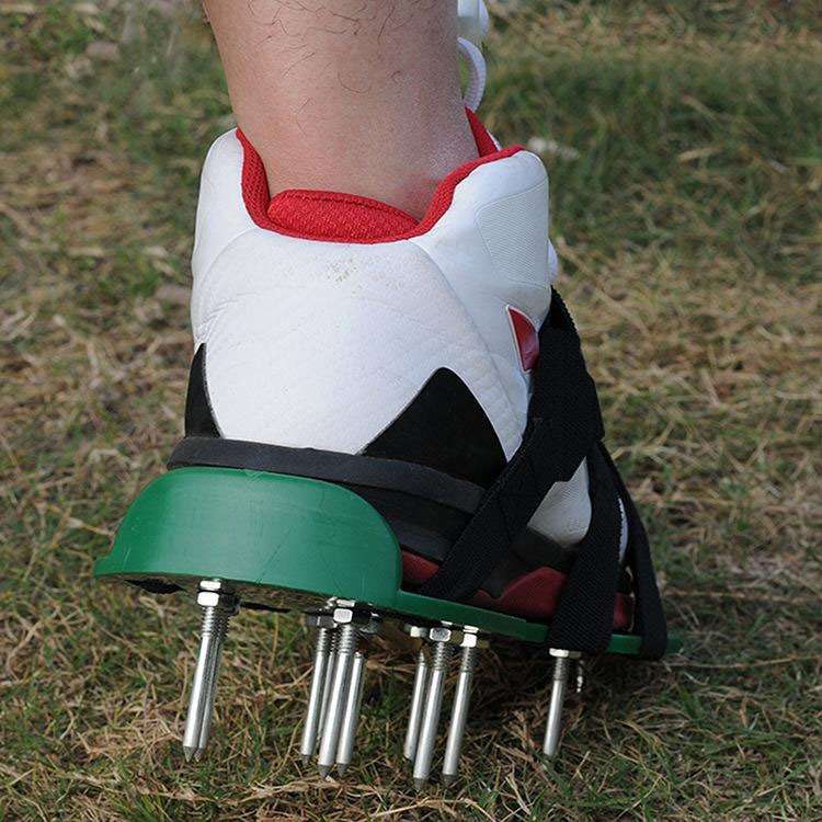 Garden Lawn Garden Tools Grass Ripper Spiked Shoes with 4 Plastic Buckles (Black)