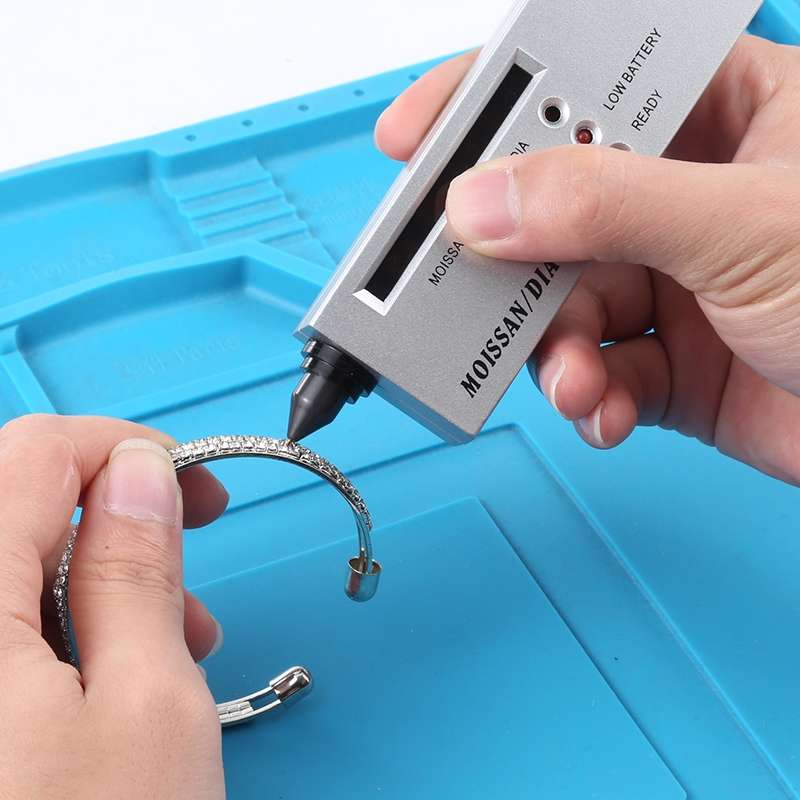 Portable Moissanite / Diamond Tester, DC 9V Battery(Silver)