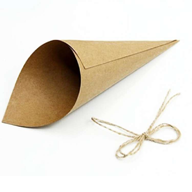 100 PCS Kraft Paper Cone Bouquet Candy Bag Christmas Wedding Party Gift Wrap with Twine, Size:14.5CM