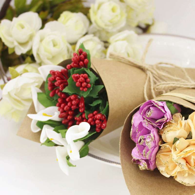 100 PCS Kraft Paper Cone Bouquet Candy Bag Christmas Wedding Party Gift Wrap with Twine, Size:14.5CM