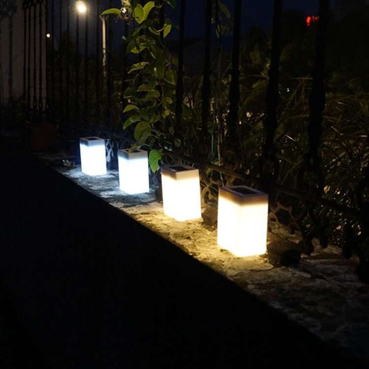 2 PCS Solar Power Light Sensor 6 Energy Saving Lamp LED Wall Light Outdoor Garden Fence Waterproof L