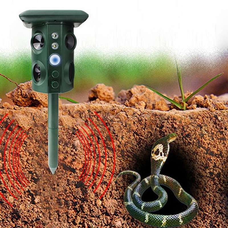 Outdoor Solar Animal Repeller Ultrasonic Vibration Multi-functional Snake Repeller(Green)