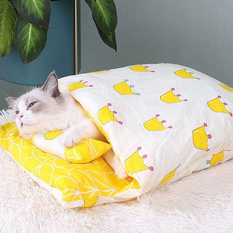 Closed Removable and Washable Cat Litter Sleeping Bag Winter Warm Dog Kennel, Size: S(Pink Ice Cream