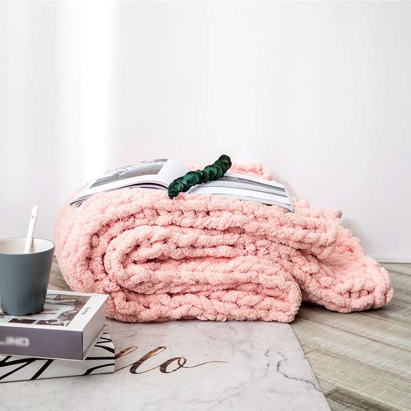 Handmade Thick Wool Knitted Blanket Sofa Chenille Stick Knitted Blanket, Size: 130 x 160 CM(Scarlet)
