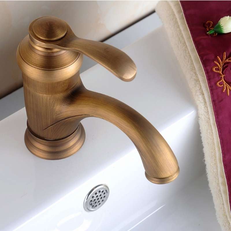 Single Hole Seated Copper Faucet Antique Basin Faucet