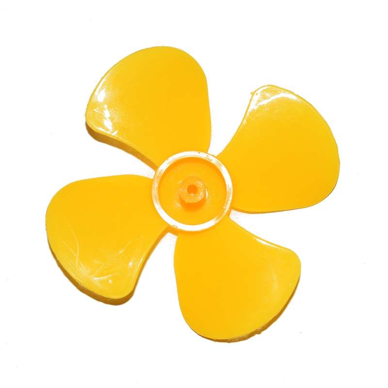 100 PCS Four-Blade Propeller Technology Made Toy Accessories, Random Color Delivery