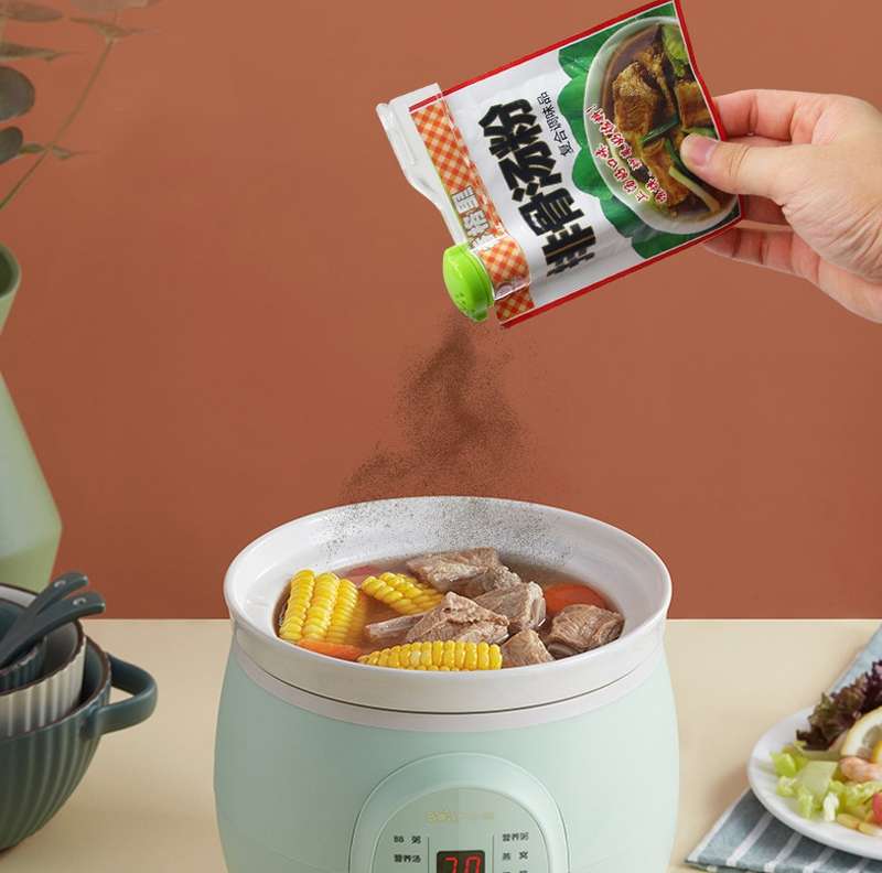 Kitchen Wall-mounted Seasoning Rack Without Punching Seasoning Bag Rack