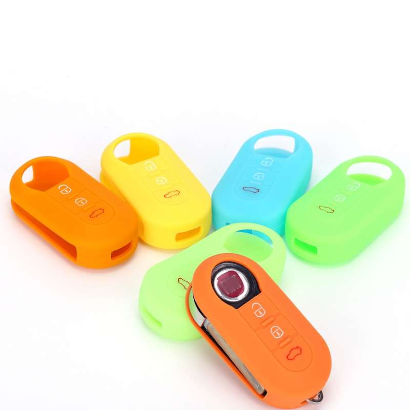 For Fiat 500 2pcs Folding 3 Button Remote Control Silicone Case(Luminous Green)