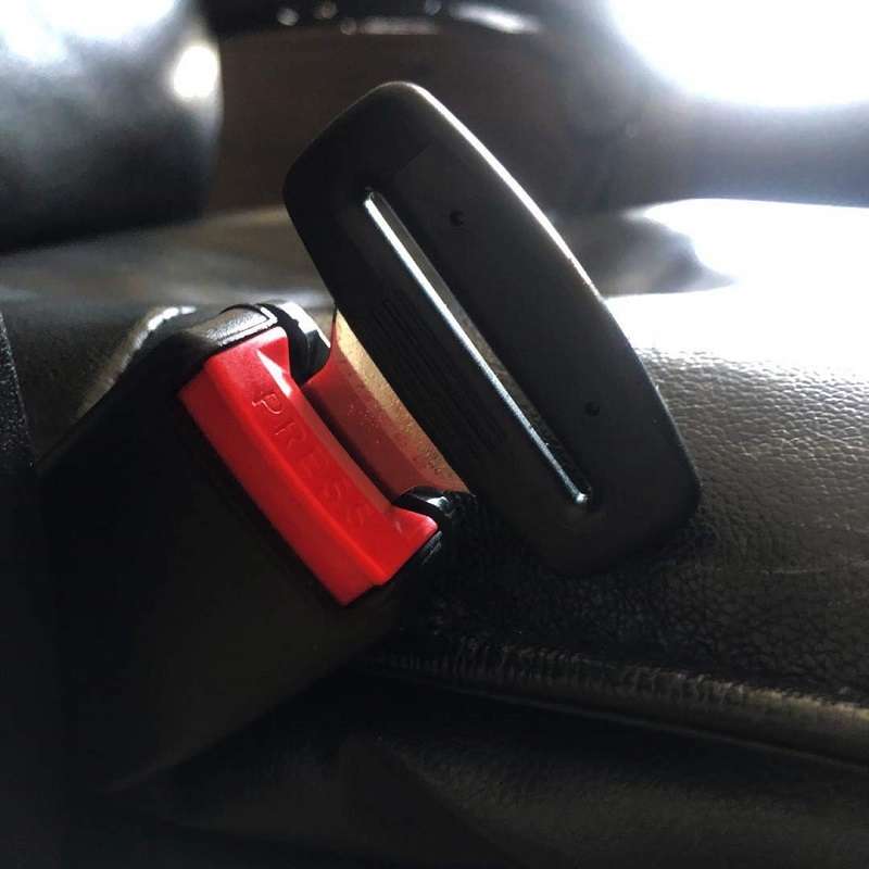 Car Seat Belt 2.1 Curved Lock Tongue Male Buckle Accessories(Black)