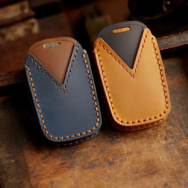 For Lexus RX270/ES240/LX570 Hallmo Car Key Cover, Color: 4 Keys Blue