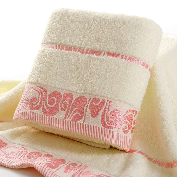 Cotton Hotel Xiangyun Bath Towel(Pink Edge)