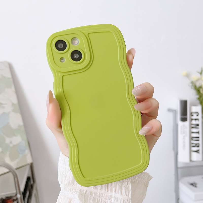 For iPhone 13 Wave Edge Silicone Phone Case(Green)