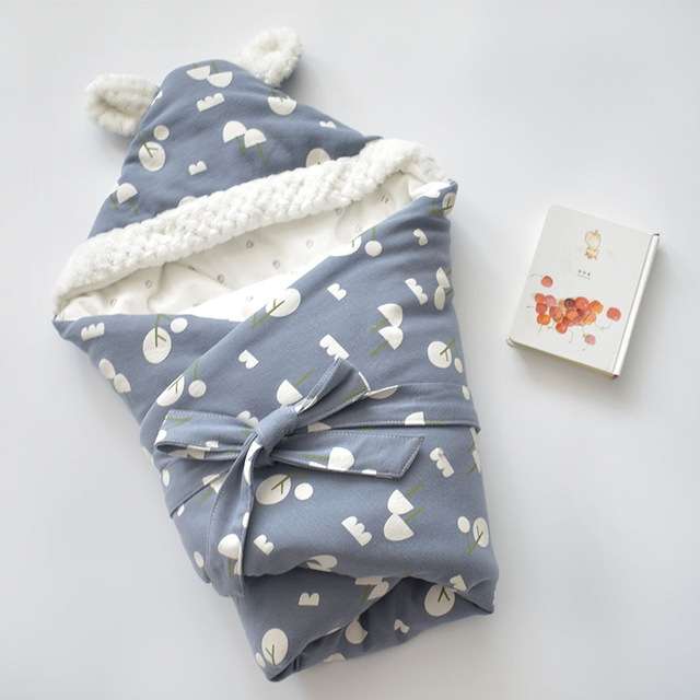 Cartoon Cotton Baby Holding Blanket(Crocodile Kingdom)