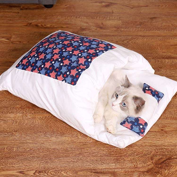 Closed Removable and Washable Cat Litter Sleeping Bag Winter Warm Dog Kennel, Size: S(Pink Ice Cream