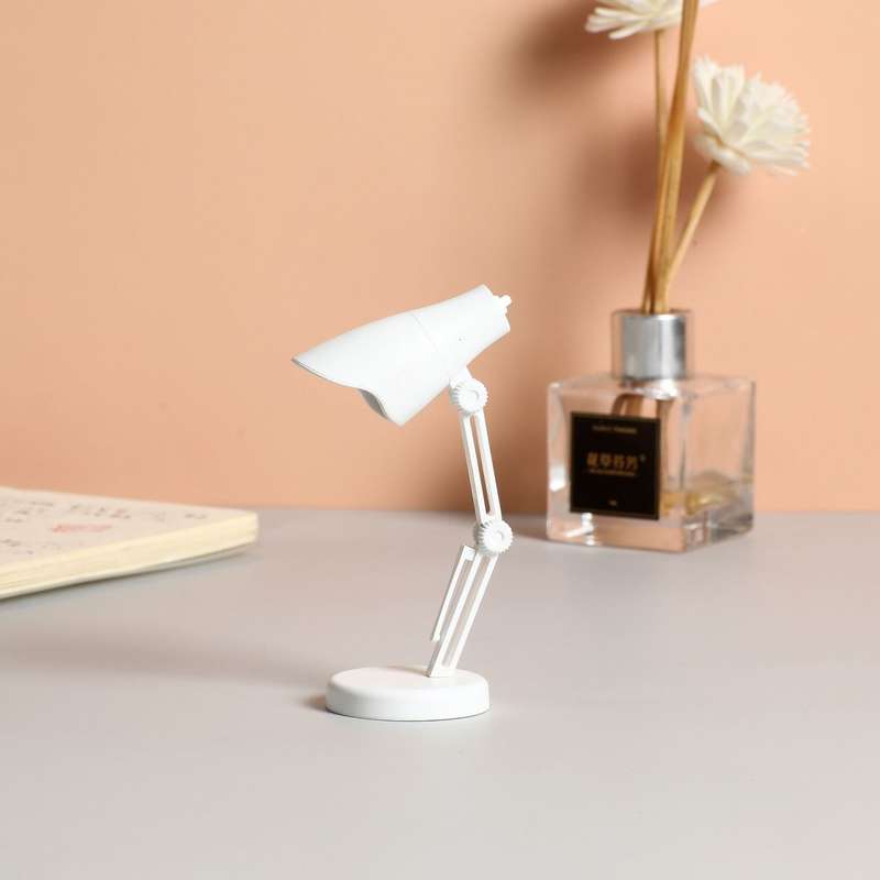 LED Foldable Mini Magnetic Desk Lamp with Clip(LD01 Black)
