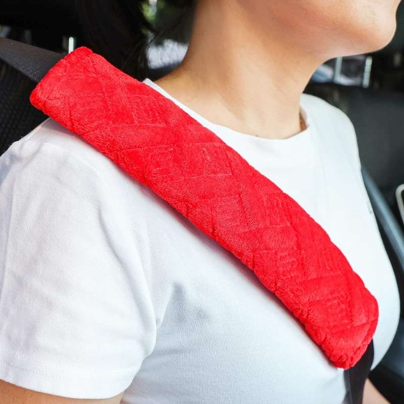 1pair Car Plush Seat Belt Embroidered Shoulder Pad Cover(Red)