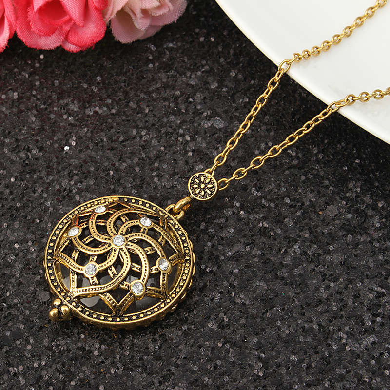 Tree Life Hollow Vintage Retro Magnifier Pendant Glass Necklace Chain