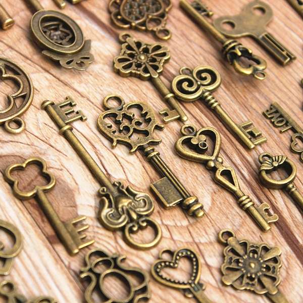 Vintage Bronze Key Pendants, Skeleton Heart Key Pendants