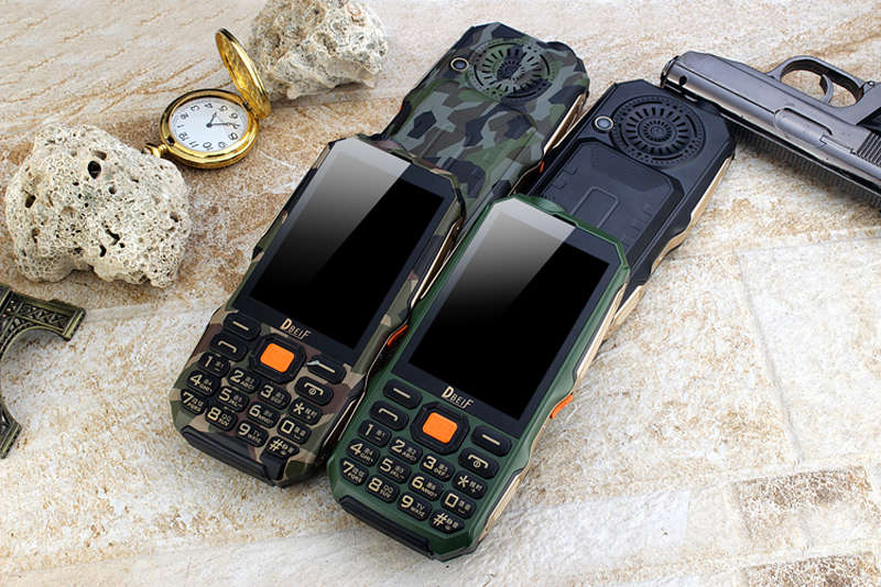 DBEIF D2017 9800mAh Antenna Analog TV 3.5 Inch Handwriting Tough Screen FM Dual Sim Outdoors