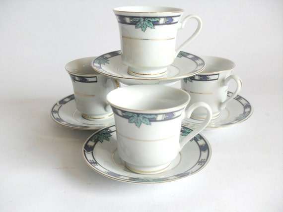 Vintage Chinese espresso coffee cups with saucers - Set of 4