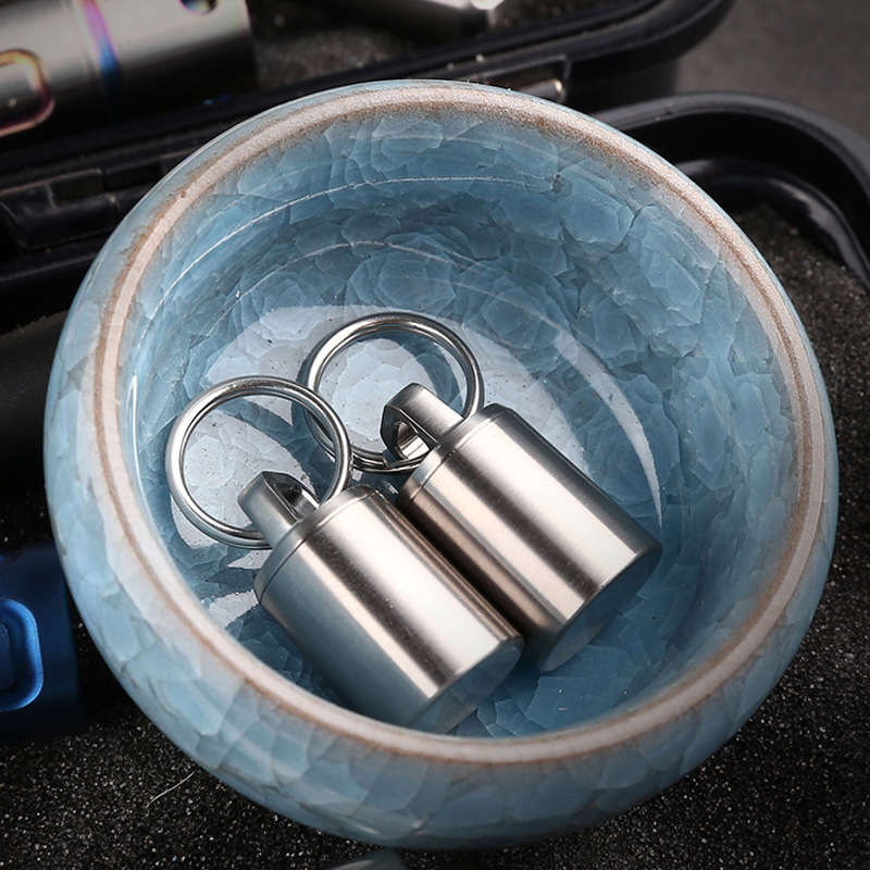 XANES Multifunctional Mini Medicines Storage Can EDC Sealed Capsule Titanium Waterproof Shell Contai