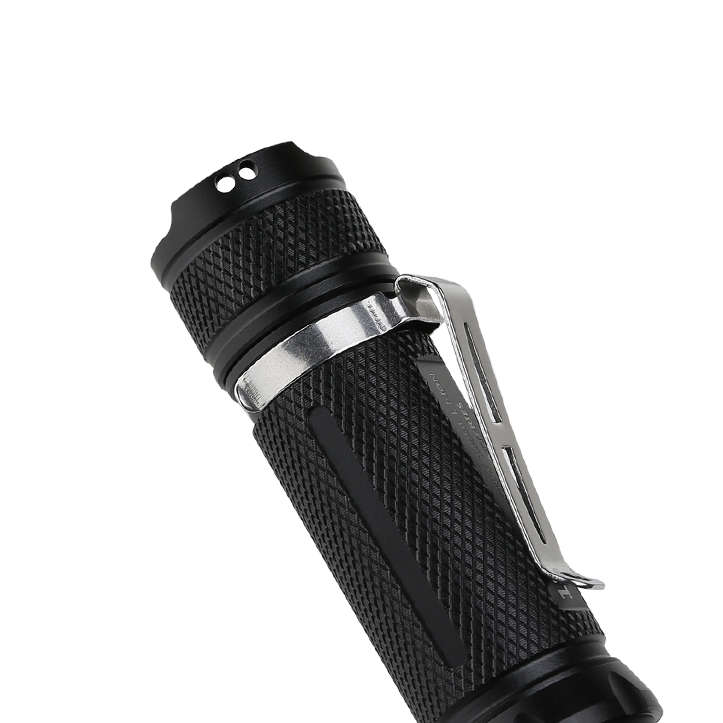 Folomov 18650S 900LM 167m Compact EDC Flashlight Come with 18650 Battery USB Rechargeable Mini LED T