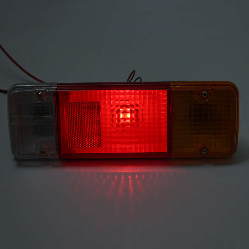 2Pcs 12V Car Tail Light Brake Lamps For Toyota Land Cruiser 70 75 78 79 Series Pickup 84-18