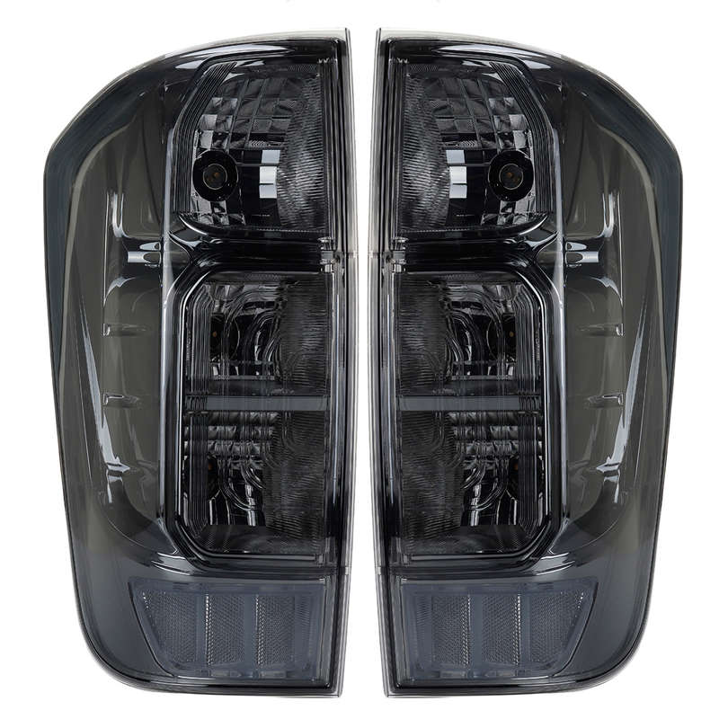 Car Tail Light Brake Lamp For Nissan Navara NP300 15+/Frontier 18+ Tekna Adventura