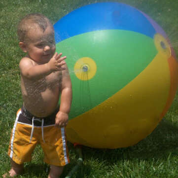 Rainbow Beach Balls Inflatable Water Spray Beach Ball Summer Outdoor Sport Game Kids Sprinkler Toy b