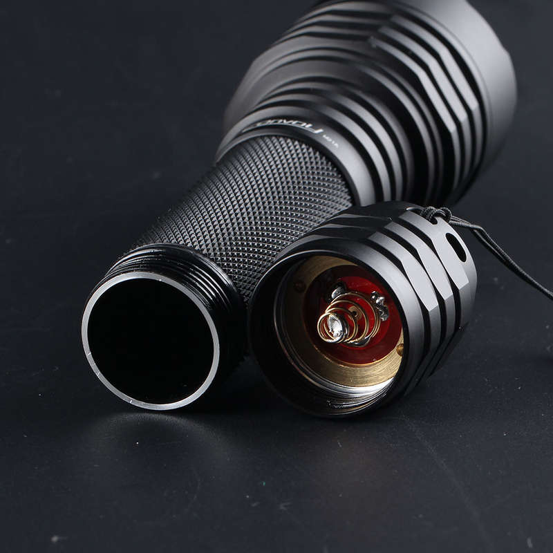 New Convoy M21A SST40 2300lm 6500K 21700 18650 Flashlight White Tint LED Torch