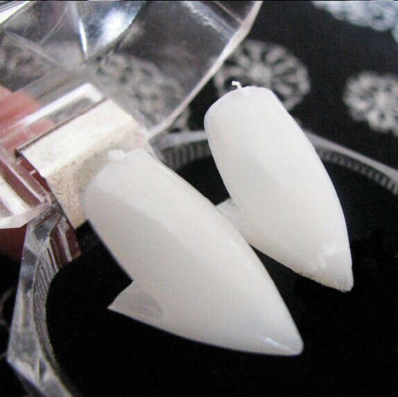 2PCS Small Size Halloween Decoration Vampire Tooth Horror False Teeth