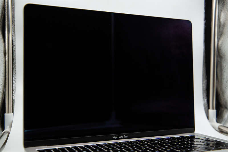 Apple MacBook Pro 13-Inch, A1708 2017 i5 Dual Core  - Grade C no.1